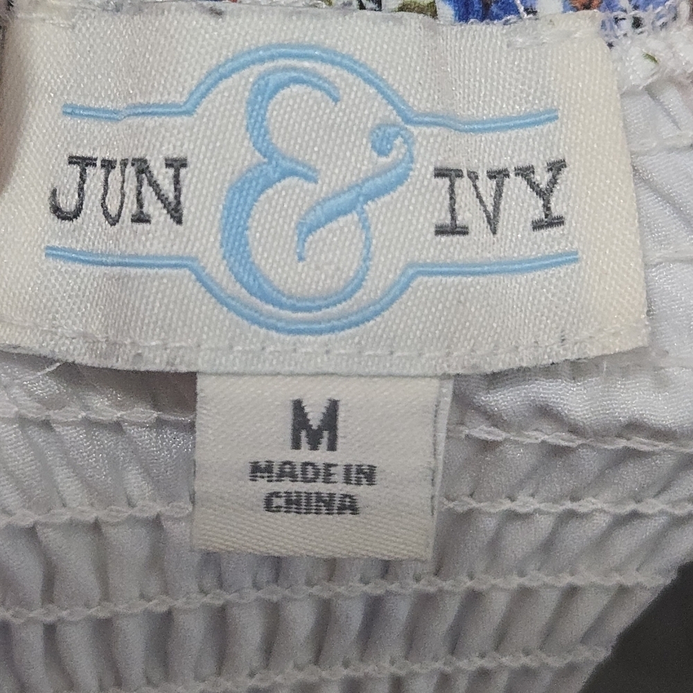 Jun & Ivy Floral Blue and White Camisole Top Size M - Picture 2 of 7